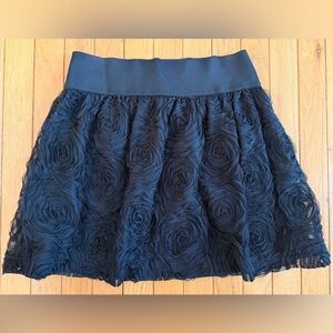 NWOT women’s size small Stooshy Black Textured A-Line Skirt elast